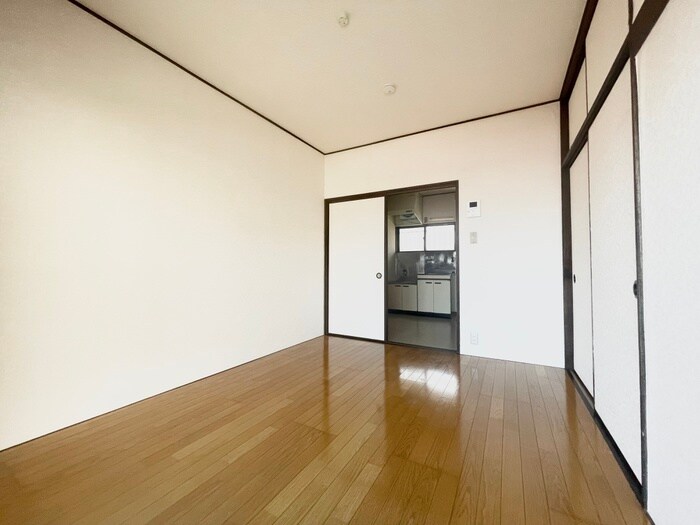 物件内観写真6　(居室)