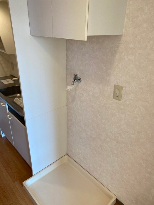 物件内観写真18　(洗濯機置場)