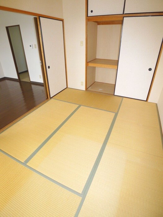 物件内観写真11　(居室)