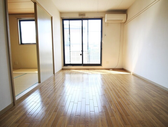 物件内観写真7　(居室)