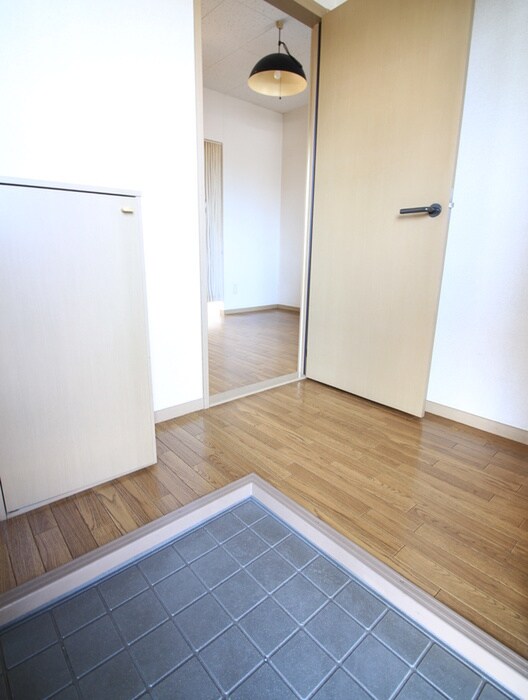物件内観写真19　(玄関)