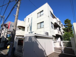日吉マノワ－ル外観写真