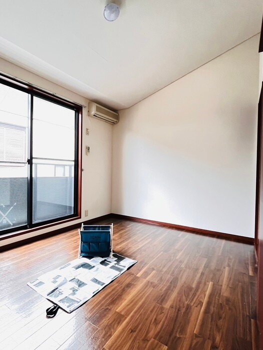 物件内観写真10　(居室)