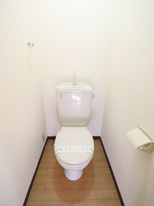 物件内観写真14　(トイレ)