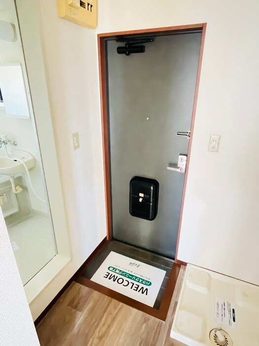 物件内観写真17　(玄関)