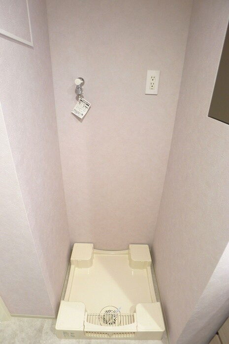 物件内観写真12　(洗濯機置場)