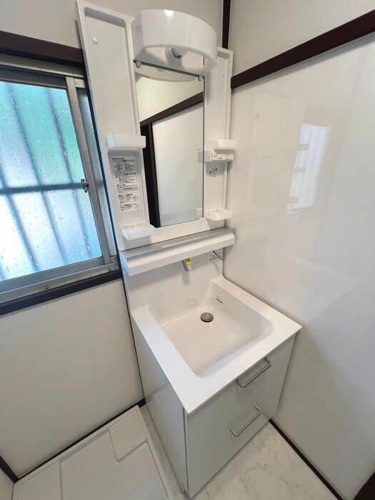 物件内観写真12　(洗面)