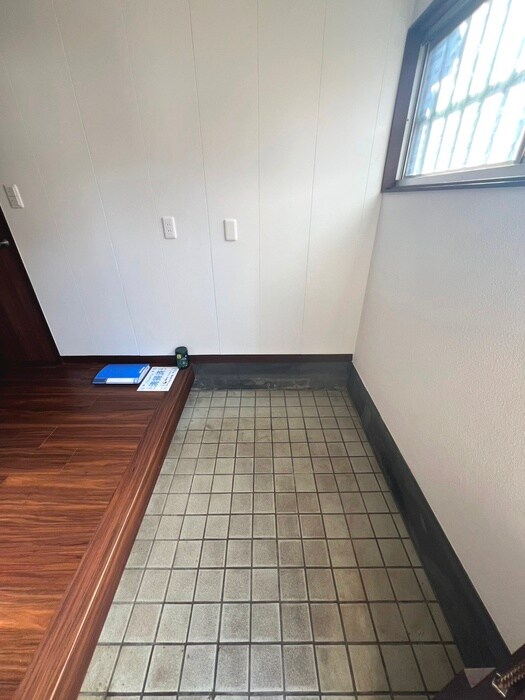 物件内観写真15　(玄関)