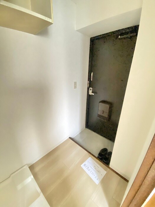 物件内観写真19　(玄関)