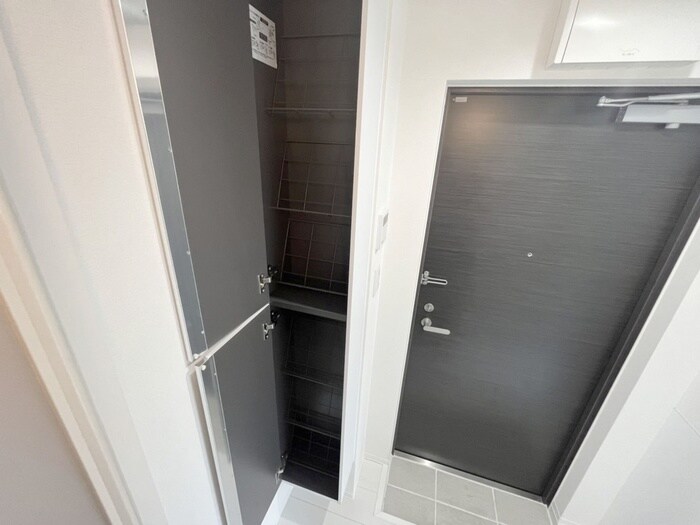 物件内観写真15　(靴箱)