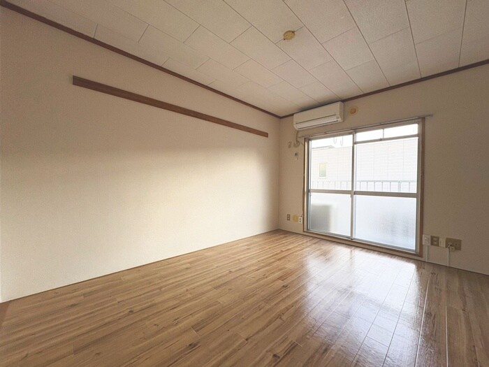 物件内観写真6　(居室)