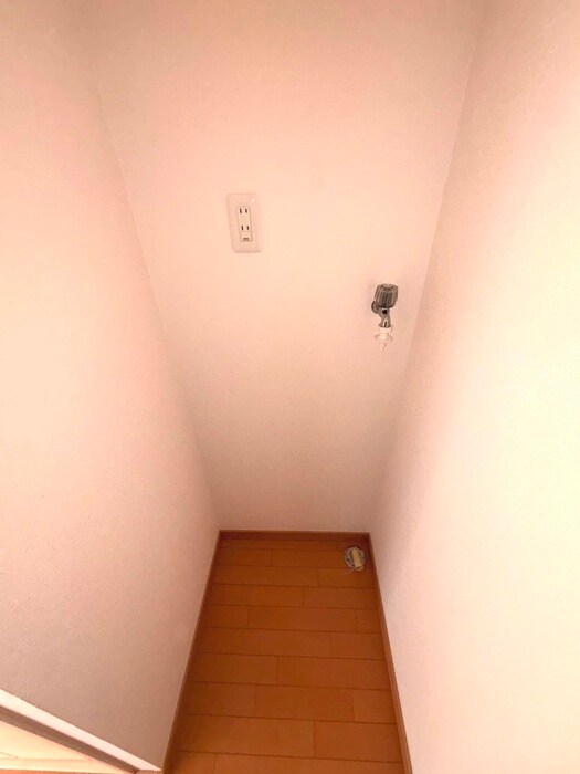 物件内観写真19　(洗濯機置場)