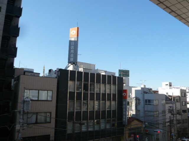 物件内観写真11　(室内からの展望)