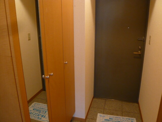 物件内観写真15　(玄関)