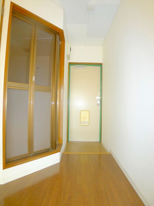 物件内観写真17　(廊下)