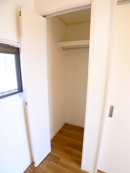 物件内観写真12　(収納)