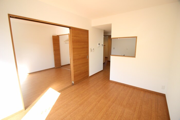 物件内観写真6　(居室)