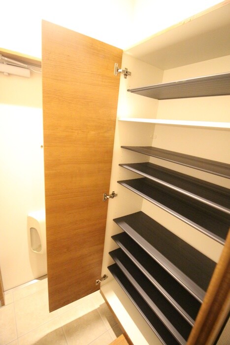 物件内観写真17　(靴箱)
