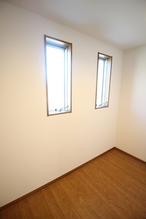 物件内観写真18　(収納)