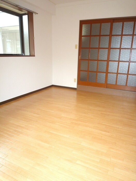 物件内観写真5　(居室)