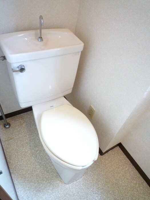 物件内観写真9　(トイレ)