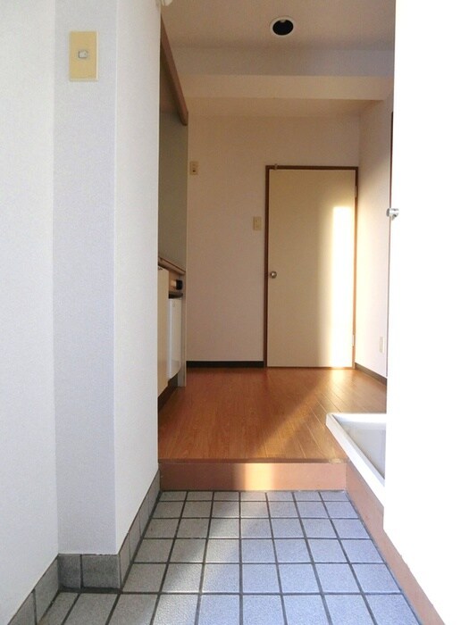 物件内観写真16　(廊下)