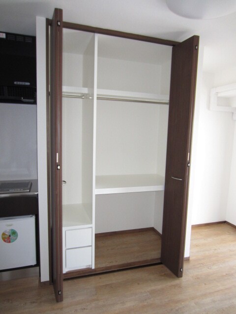 物件内観写真11　(収納)