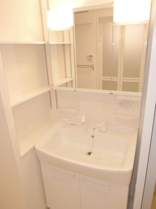 物件内観写真12　(洗面)