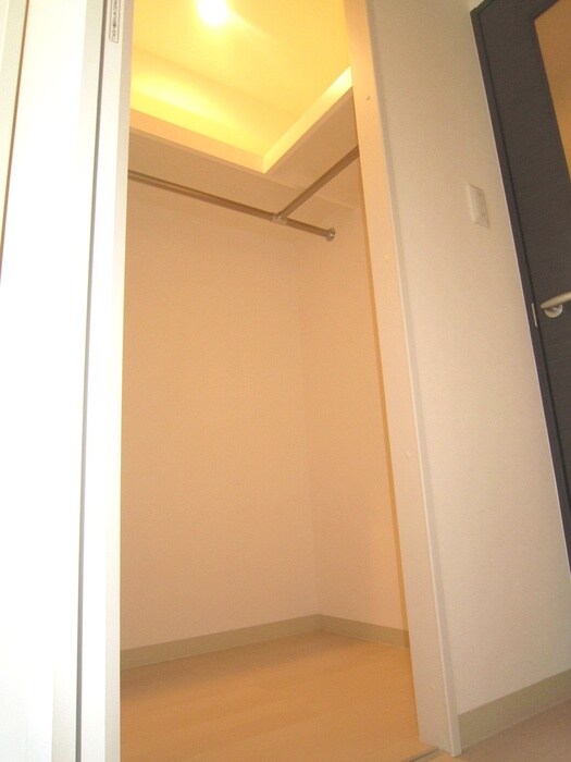 物件内観写真13　(収納)