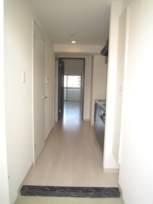 物件内観写真15　(廊下)