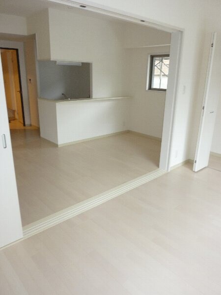 物件内観写真16　(居室)