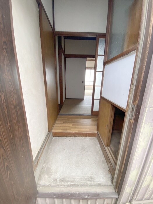 物件内観写真15　(玄関)