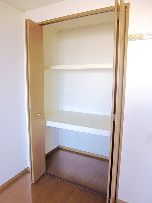 物件内観写真11　(収納)