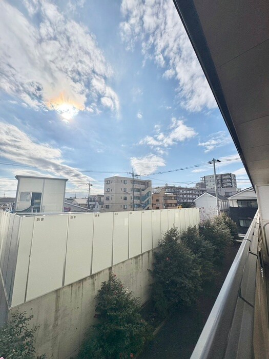 物件内観写真13　(室内からの展望)