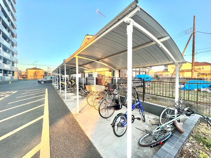 物件外観写真6　(駐輪場)
