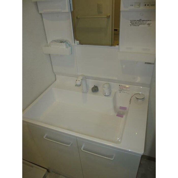 物件内観写真11　(洗面)