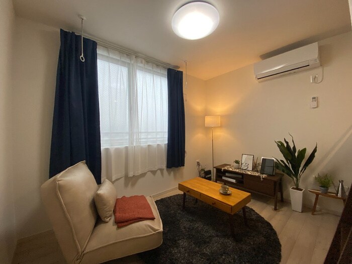 物件内観写真2　(居室)