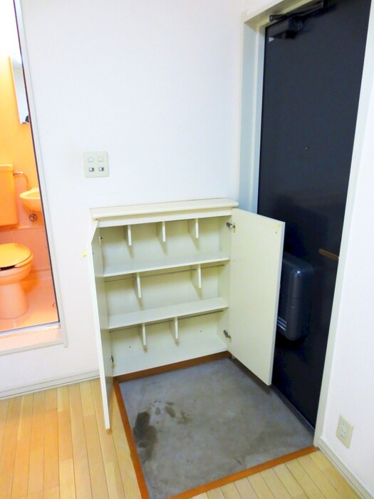 物件内観写真11　(靴箱)