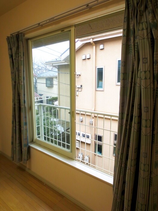 物件内観写真15　(室内からの展望)