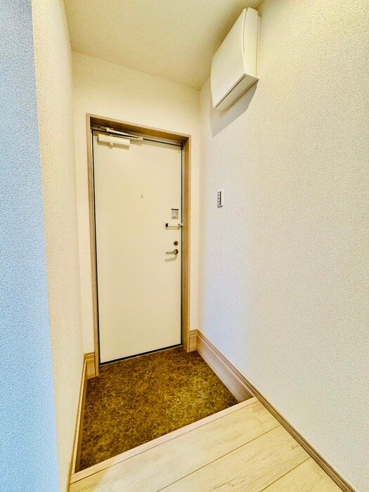 物件内観写真17　(玄関)