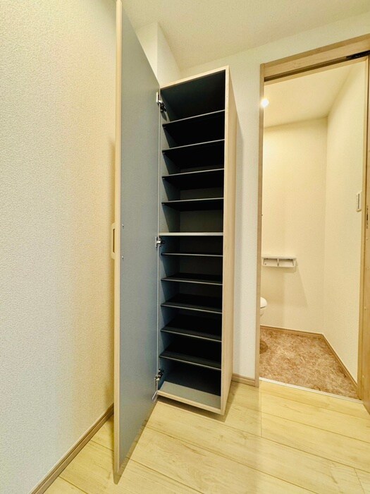 物件内観写真18　(靴箱)