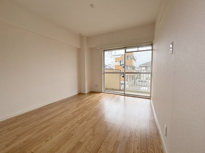 物件内観写真7　(居室)