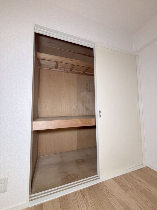 物件内観写真14　(収納)