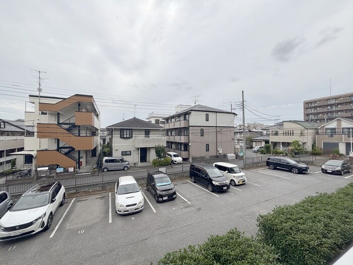 物件内観写真22　(室内からの展望)