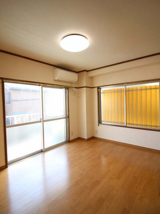 物件内観写真8　(居室)