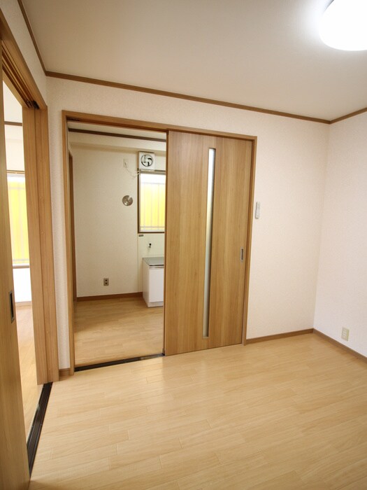 物件内観写真10　(居室)