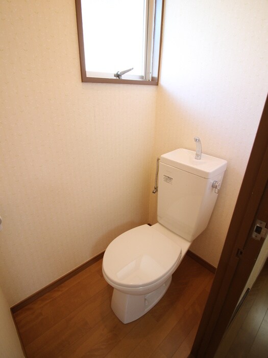 物件内観写真16　(トイレ)