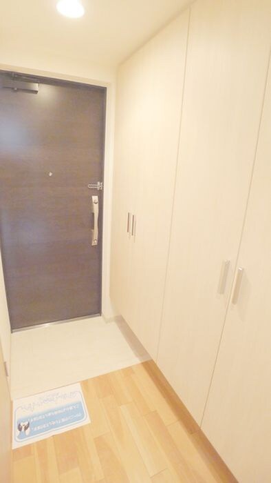 物件内観写真14　(玄関)