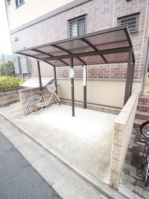 物件外観写真5　(駐輪場)