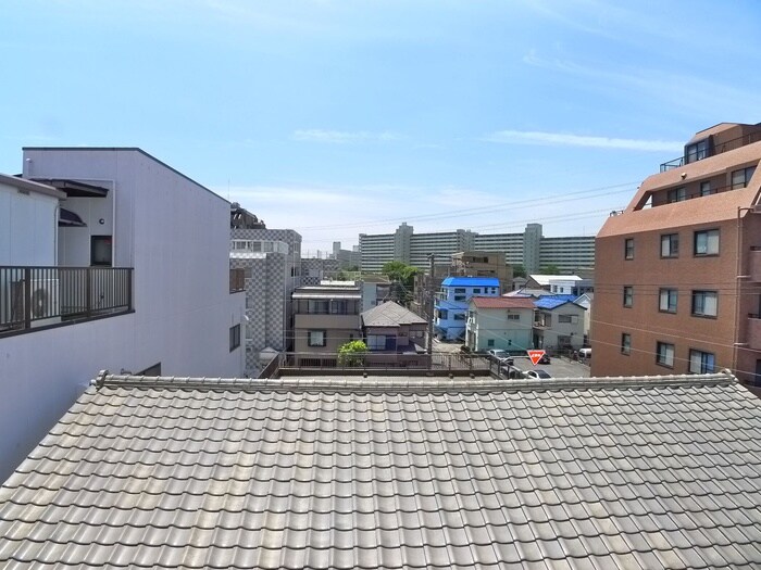 物件内観写真15　(室内からの展望)